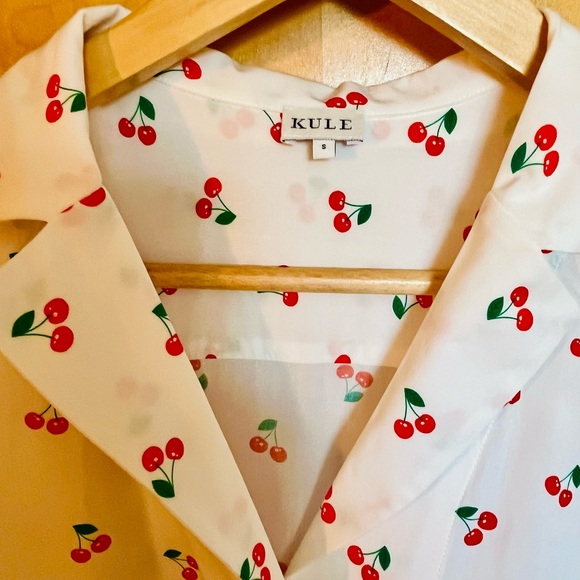 mon cherry top by Kule - Picture 6 of 6